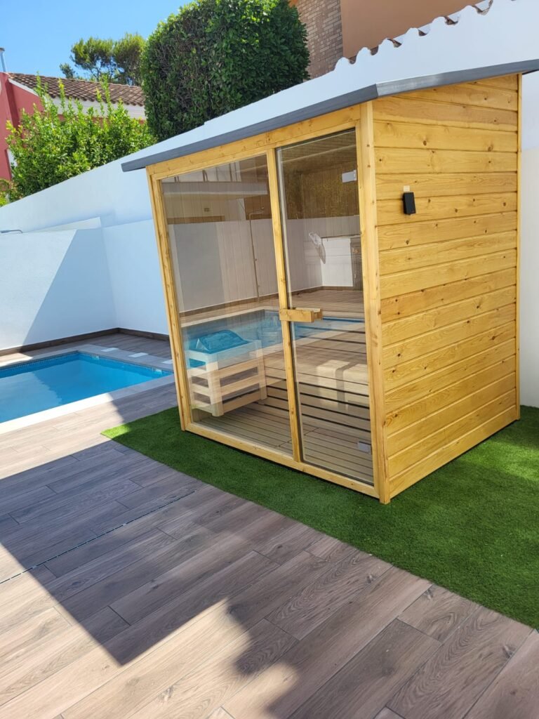 sauna exterior piscina